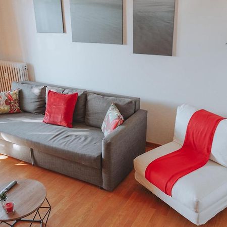 شقة 10 Min From The Airport-Wifi-Free Parking Samarate المظهر الخارجي الصورة