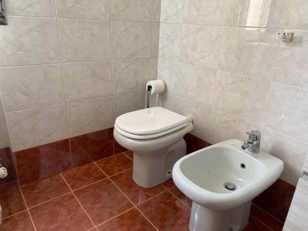 شقة 10 Min From The Airport-Wifi-Free Parking Samarate المظهر الخارجي الصورة